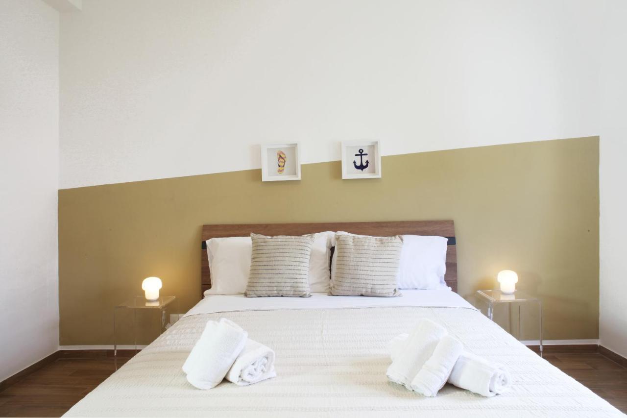 Beachside Rooms & Suites 산비토로카포 외부 사진