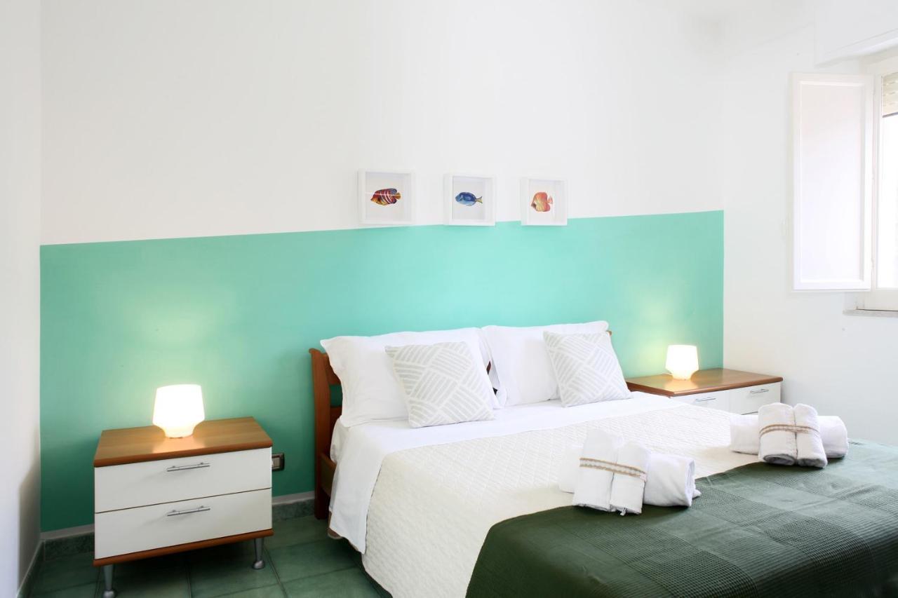Beachside Rooms & Suites 산비토로카포 외부 사진