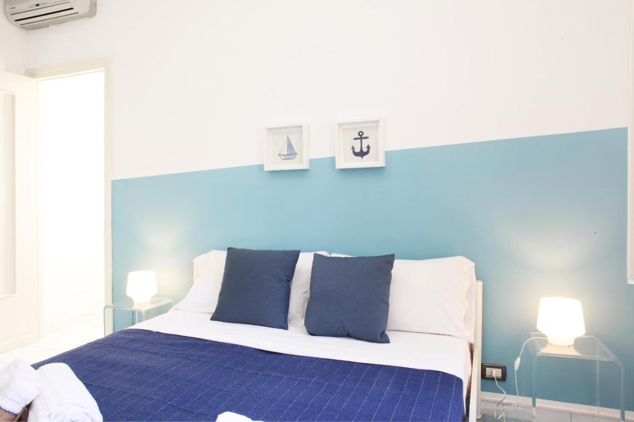 Beachside Rooms & Suites 산비토로카포 외부 사진