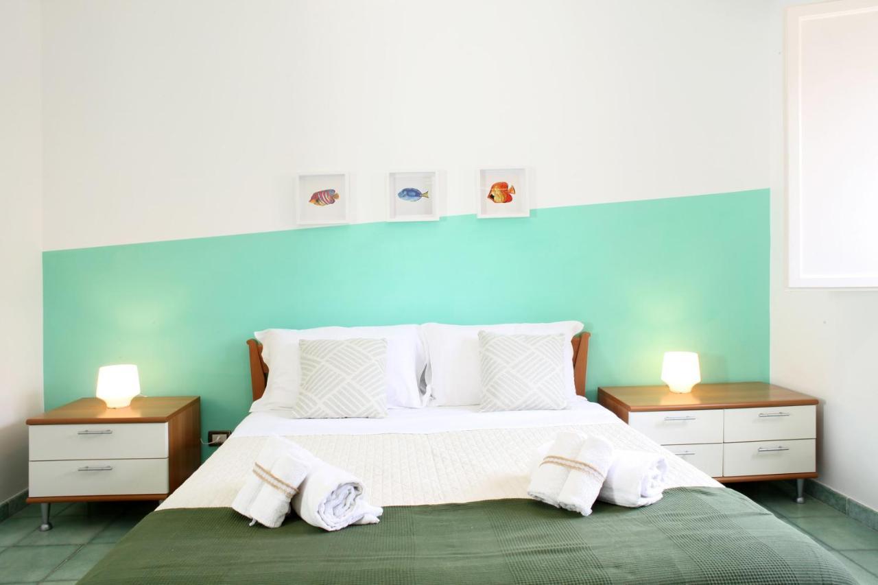 Beachside Rooms & Suites 산비토로카포 외부 사진
