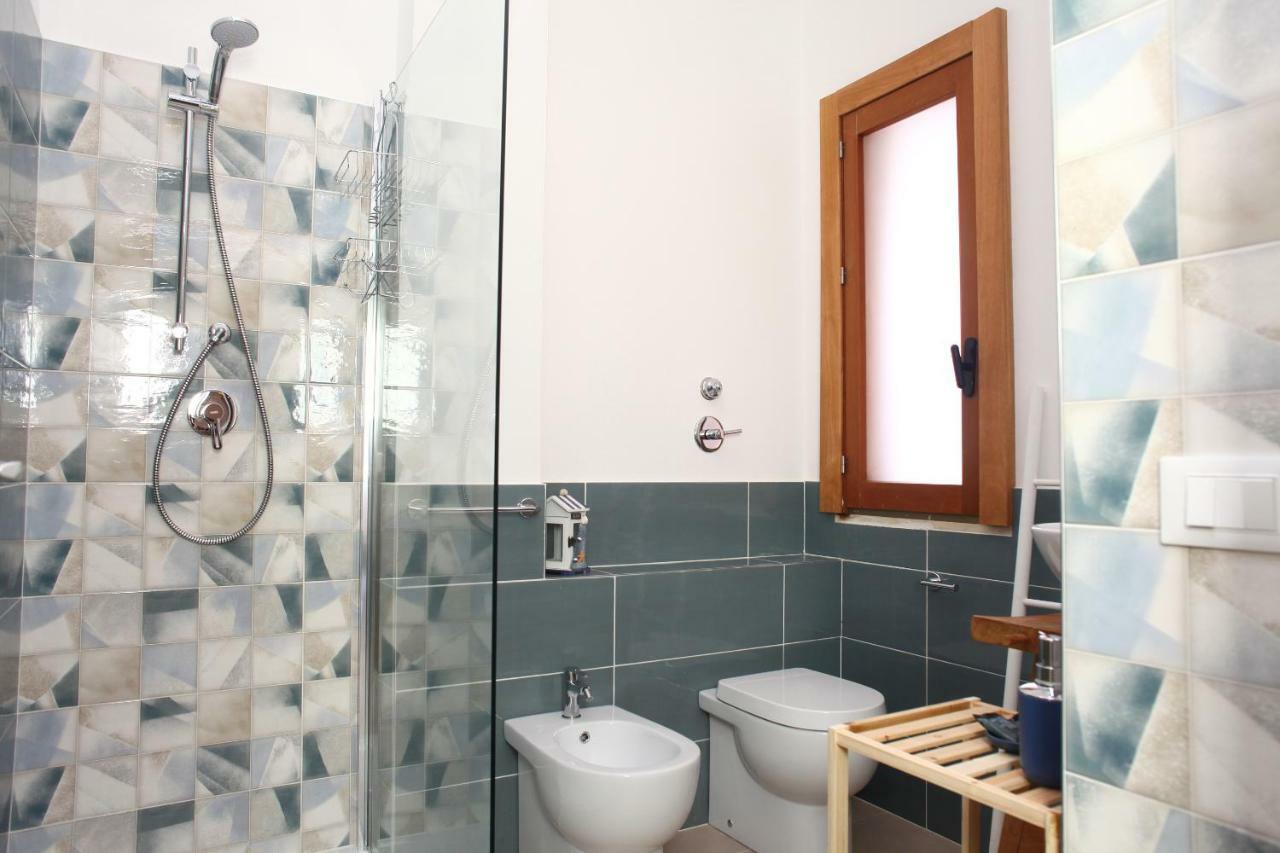 Beachside Rooms & Suites 산비토로카포 외부 사진