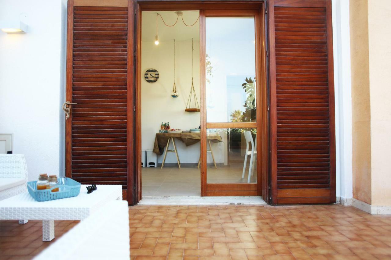 Beachside Rooms & Suites 산비토로카포 외부 사진